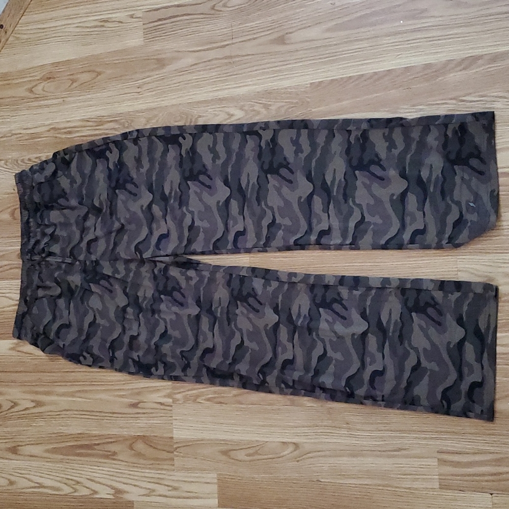 NWOT DIBAOLONG BOOT CUT JOGGER PANTS